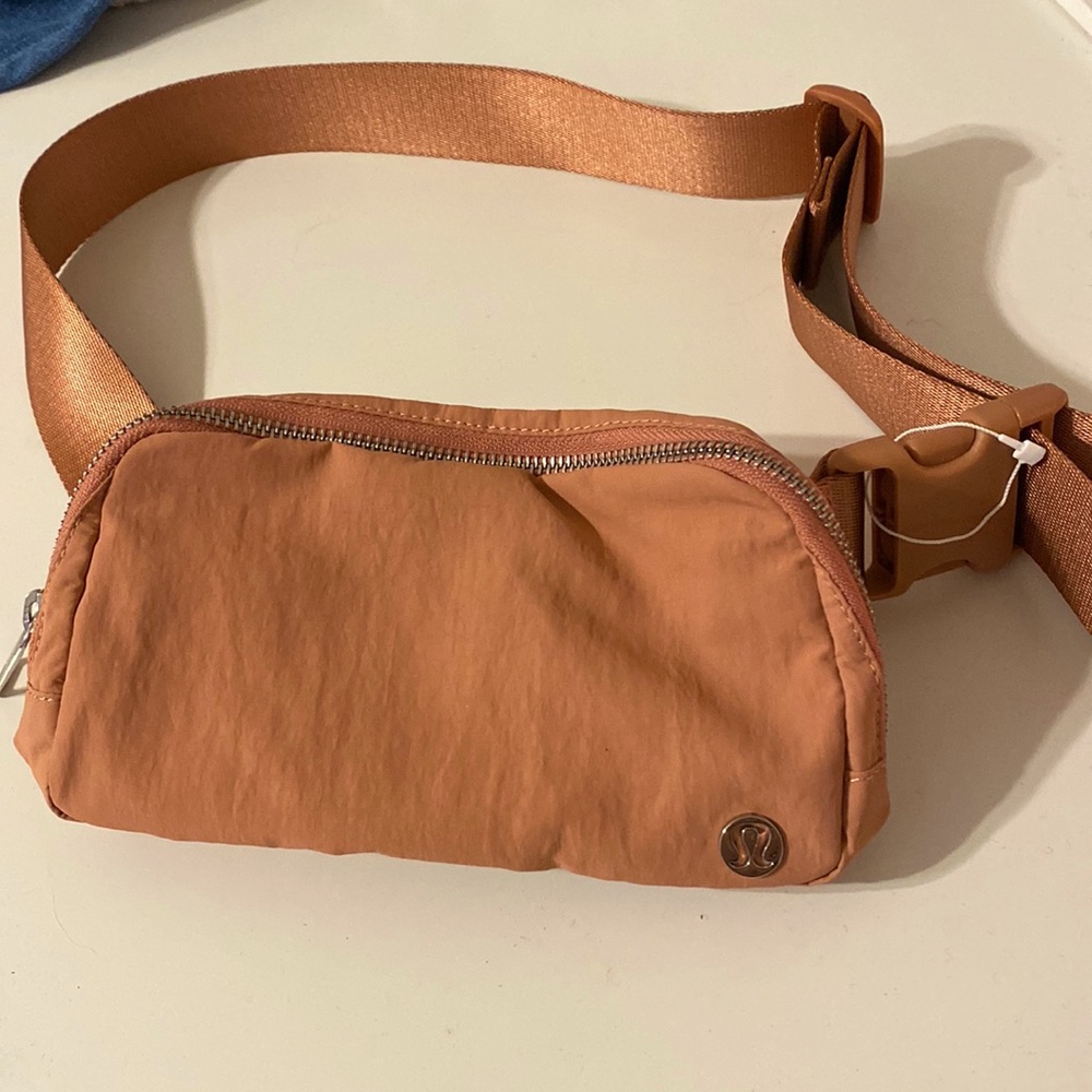 lululemon belt bag